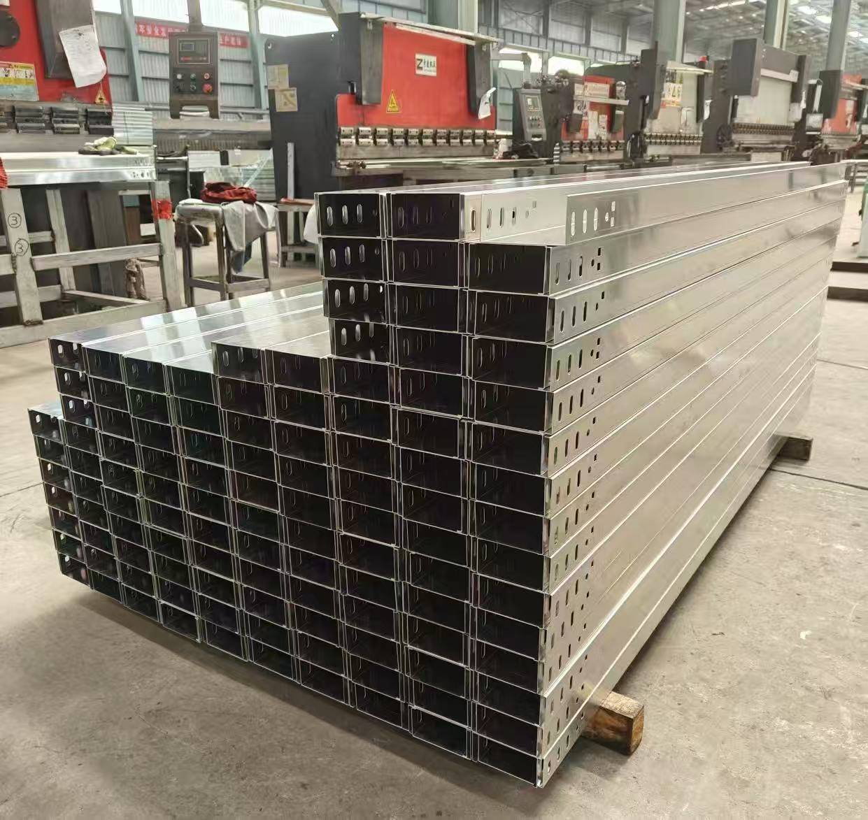 德升電纜橋架 專注技術(shù)匠心，精鑄鋁合金橋架行業(yè)品質(zhì)標(biāo)桿